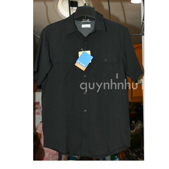 Columbia James Bay Short Sleeve Woven Shirt in  black - Picture 2 of 7